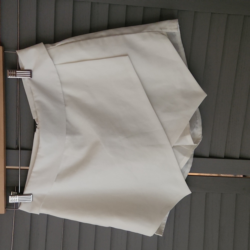 Women's white skort size Small
